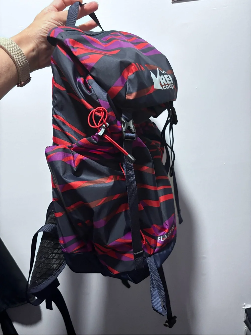 REI Co-op Flash 22 Pack -red and purple striped